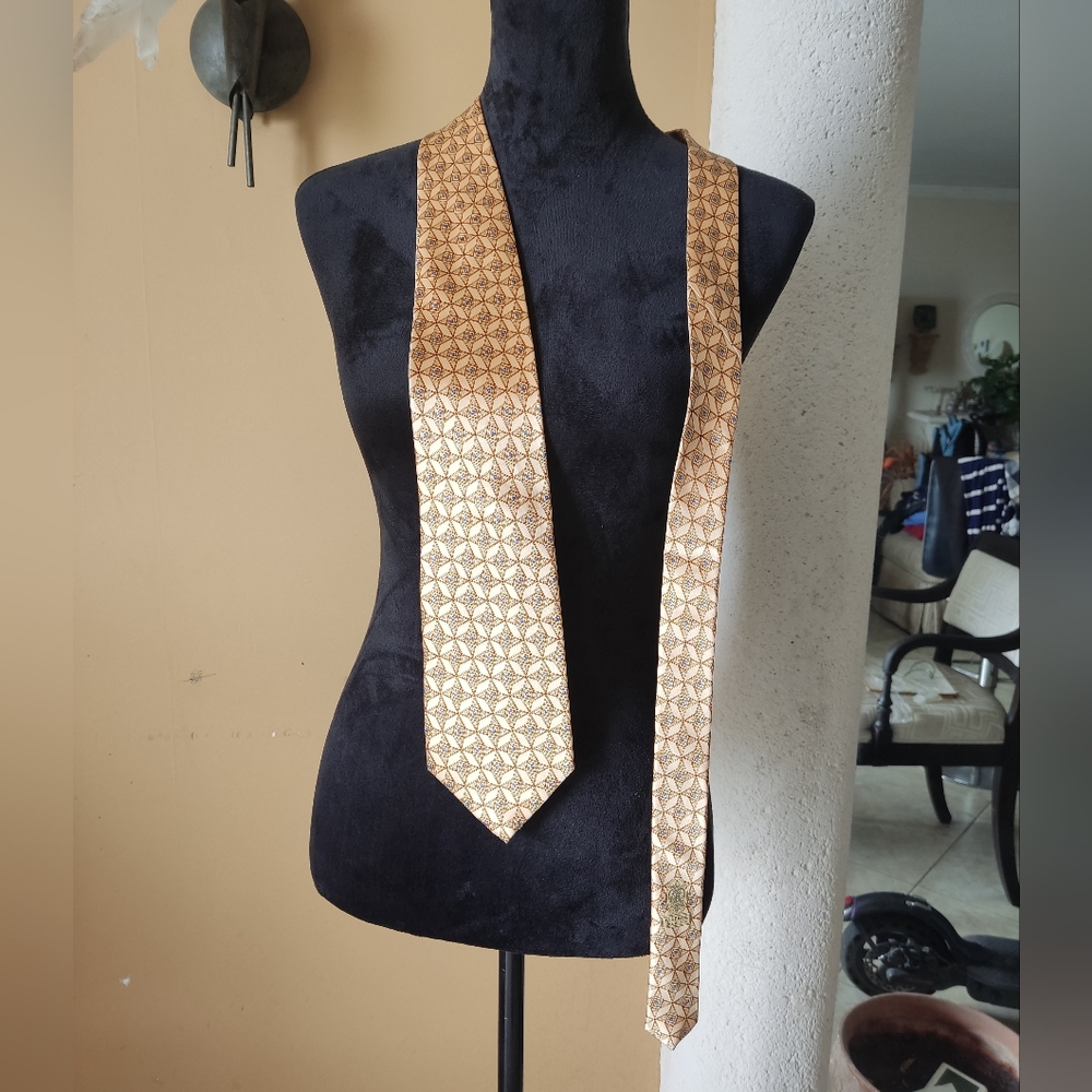 Faberge Gold Geometric Patterned Silk Tie